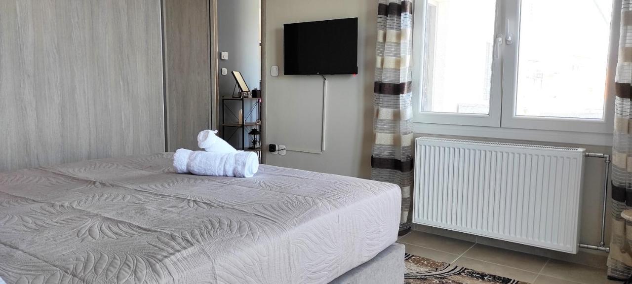Apartamento Spiros - Full Renovated House 2022 Mármaron Exterior foto