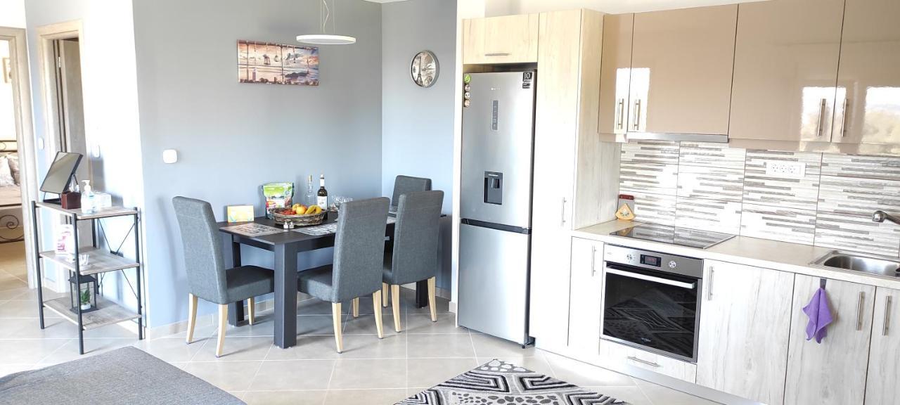 Apartamento Spiros - Full Renovated House 2022 Mármaron Exterior foto