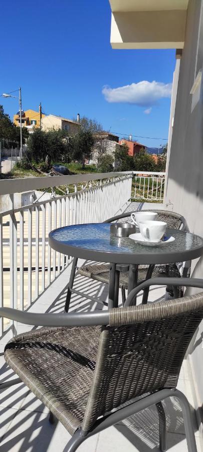 Apartamento Spiros - Full Renovated House 2022 Mármaron Exterior foto